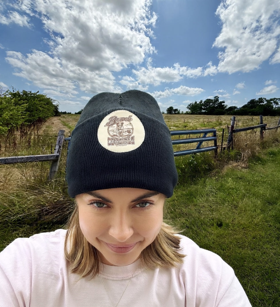 Beach Cowgirls Beanie Women & Men – One Color Logo